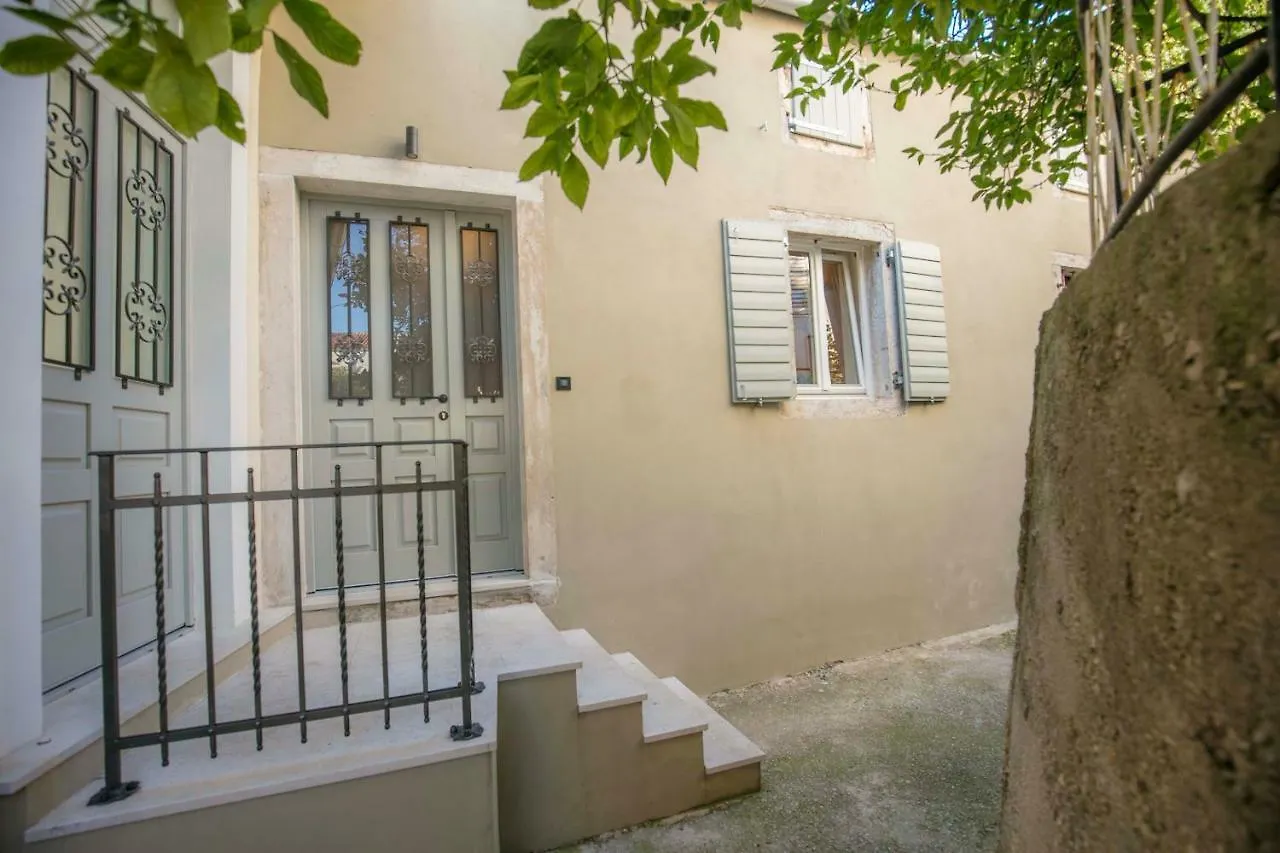 Apartments Villa Adrienne Mali Lošinj