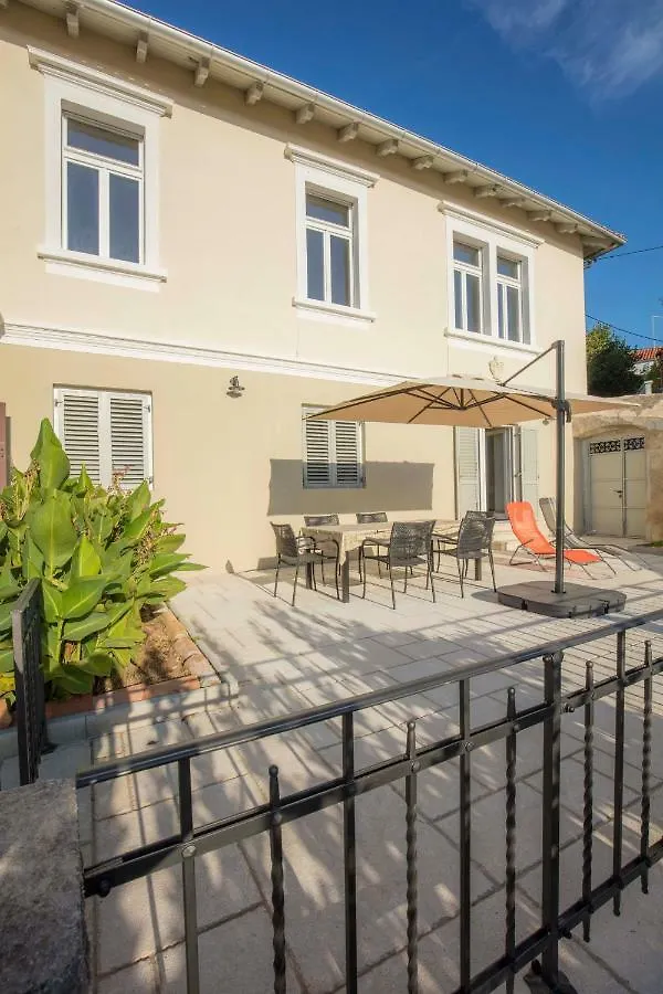 Apartments Villa Adrienne Mali Losinj